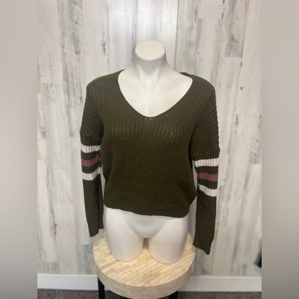 No Comment Green sweater